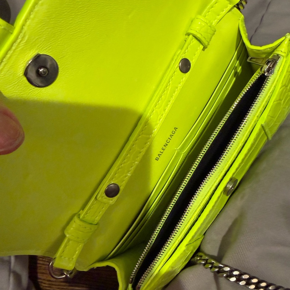 Balenciaga Neon Green Croc-Embossed Clutch - Picture 3 of 3